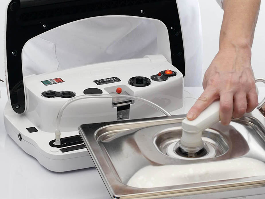 MACCHINA SOTTOVUOTO SICO S250 BASIC colore BIANCO - PREZZO SPEDIZIONE INCLUSA - BARRA 25CM - CONFEZIONATRICE MADE IN ITALY, SALDATURA MANUALE REGOLABILE IN 10 POSIZIONI, DOPPIO FILTRO, SISTEMA ANTI SURRISCALDAMENTO, PER BUSTE ROTOLI E CONTENITORI - ELETTROFER